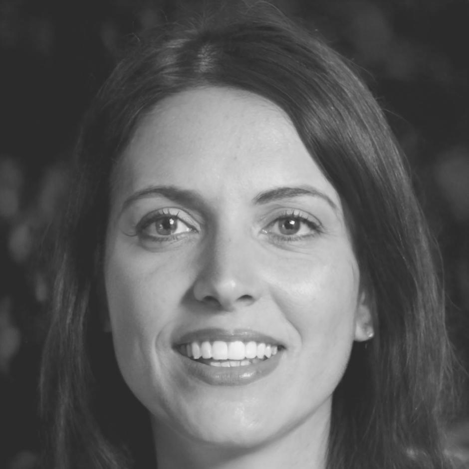 Portrait instructor Maria Ionescu